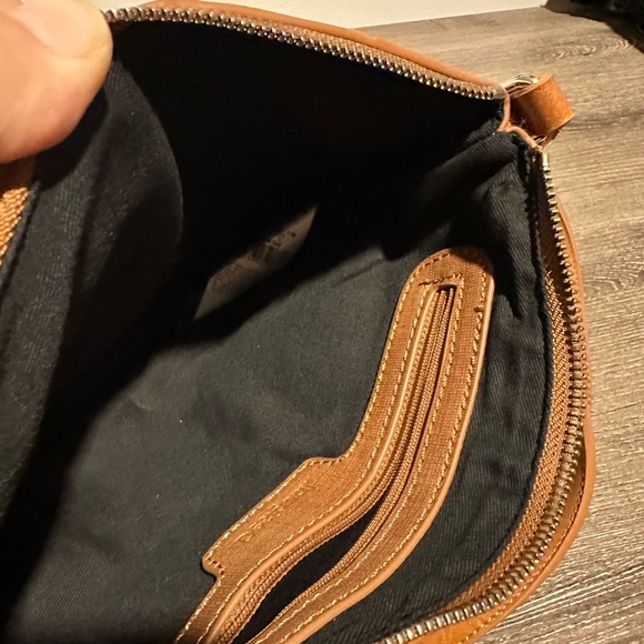 leather crossbody bag - Picture 5 of 8